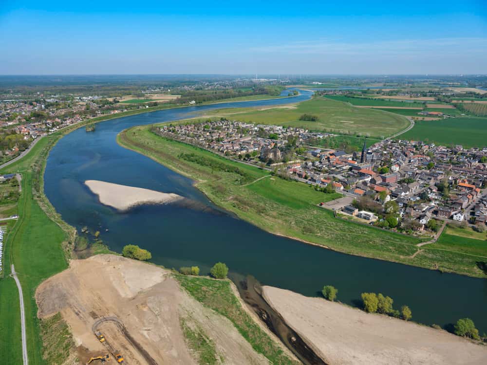 Luchtfoto van een rivier