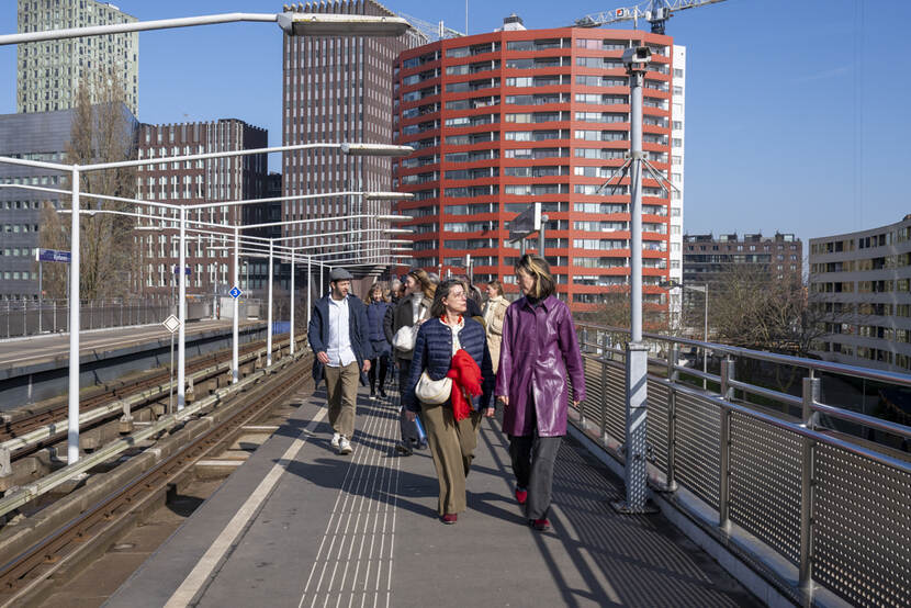 Deelnemers op het metrostation