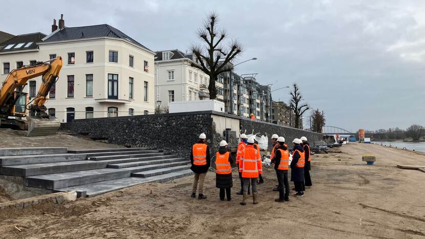 Van de Rijnkade in Arnhem waaraan gewerkt wordt (gekregen van HWBP RWS)